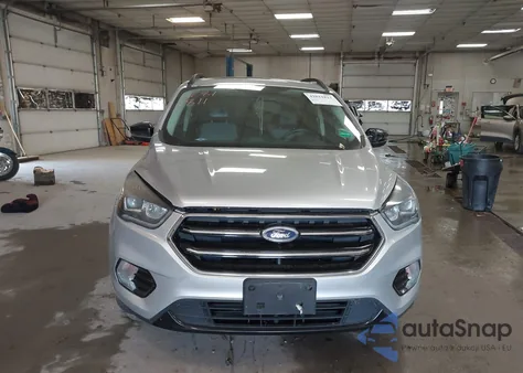 2017 Ford Escape Se из США, поврежденный, VIN 1FMCU0GD9HUC41386